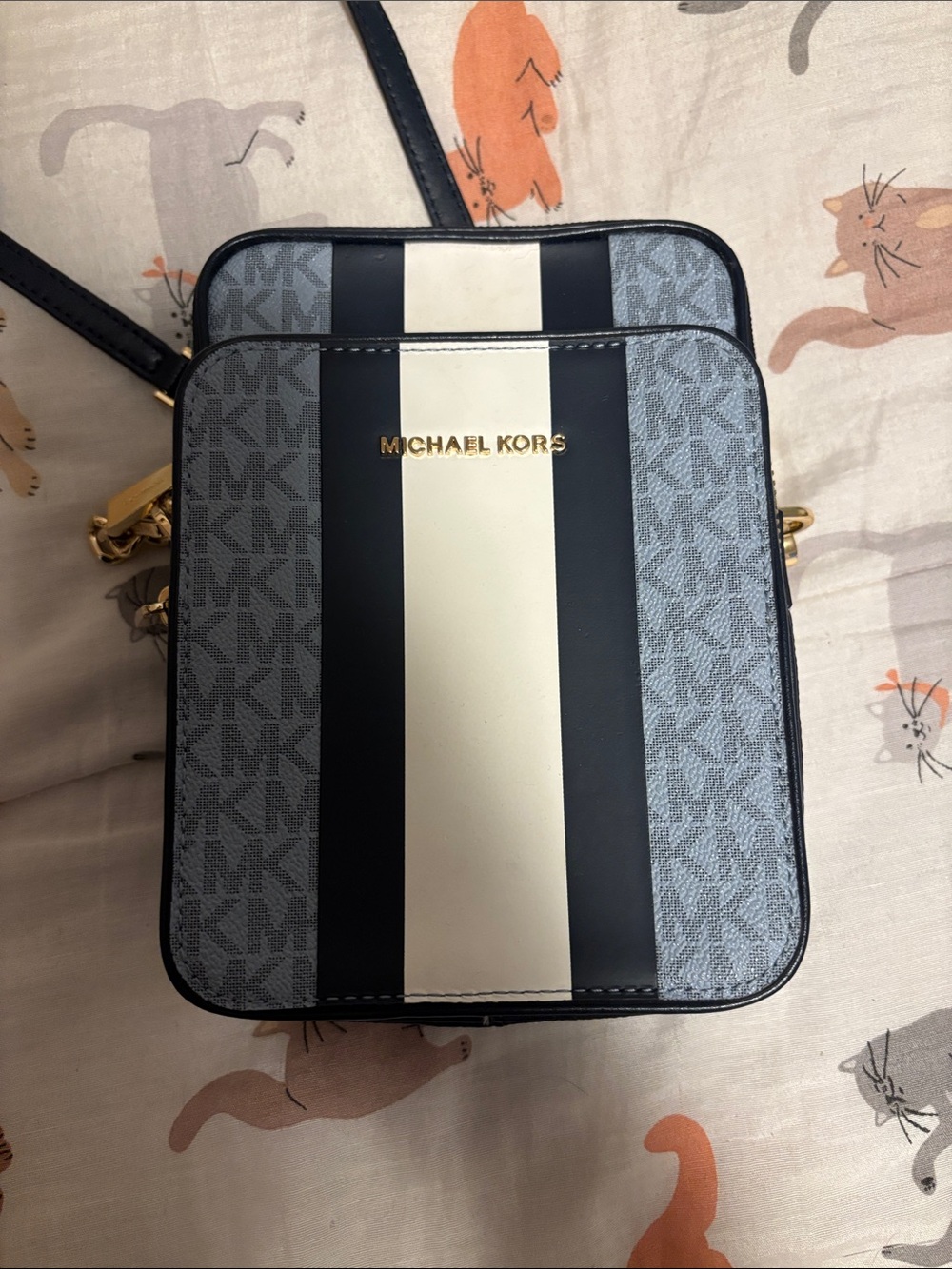 blue and white michael kors crossbody bag - Picture 2 of 5